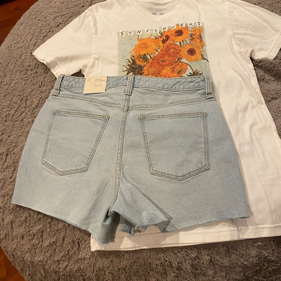 Universal Thread Jean shorts size 8 with top NWT - Picture 2 of 5